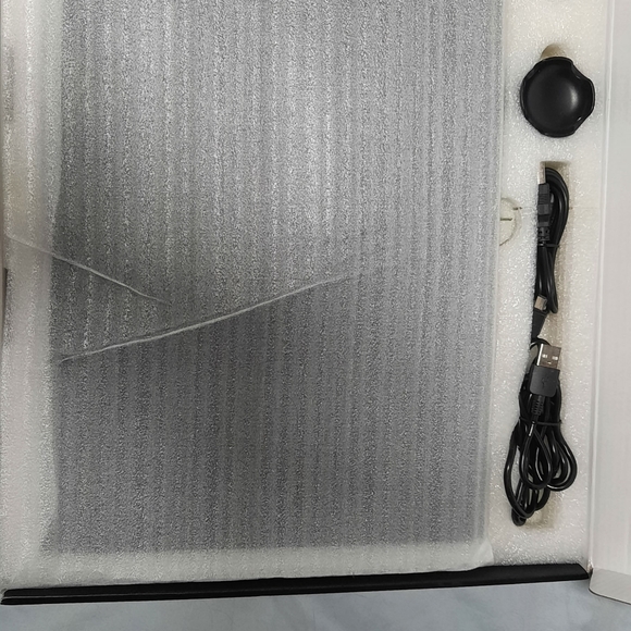 NWT Huion Drawing Tablet - Picture 5 of 6